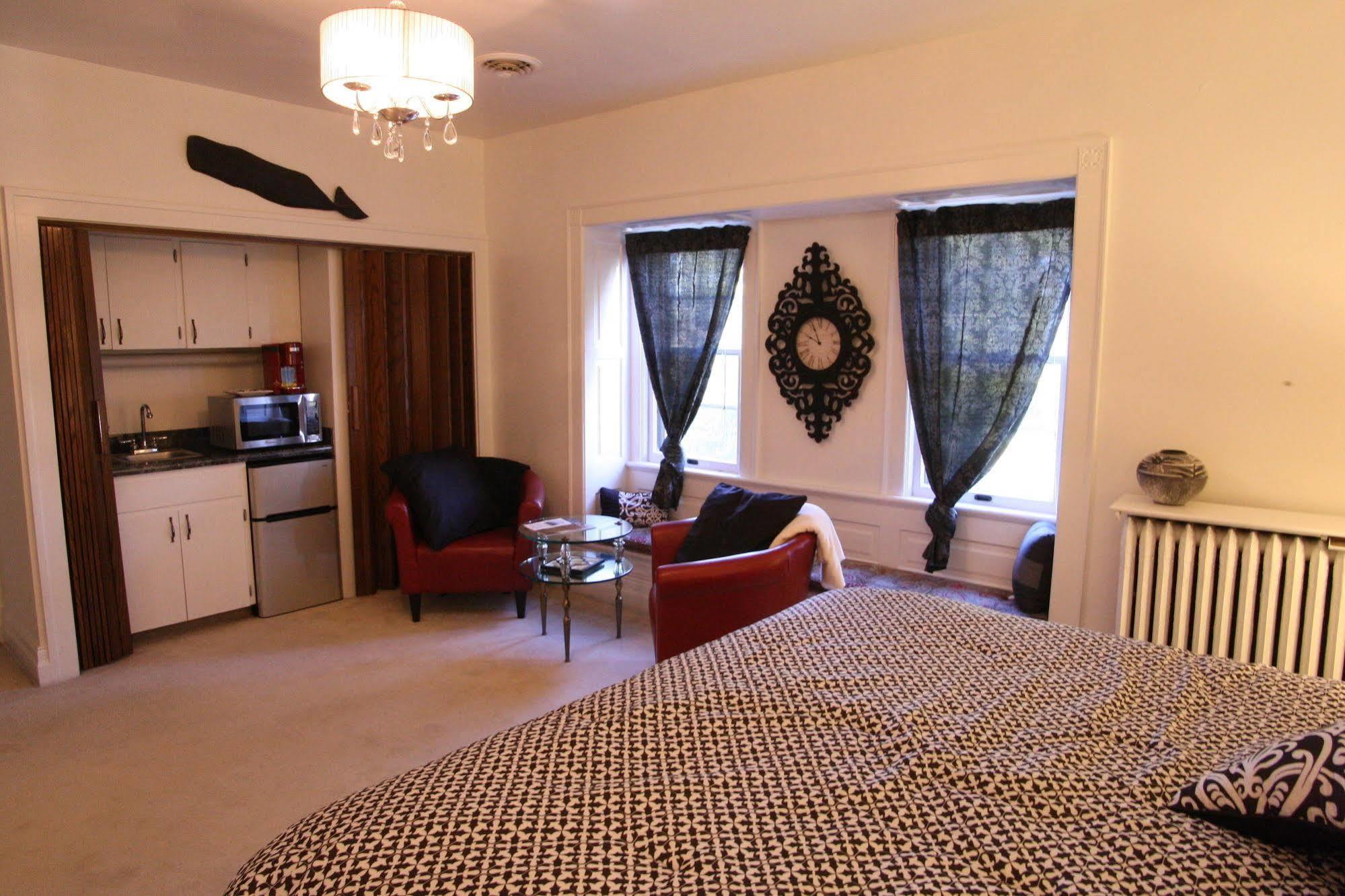 Christmas House Bed & Breakfast Racine Dış mekan fotoğraf